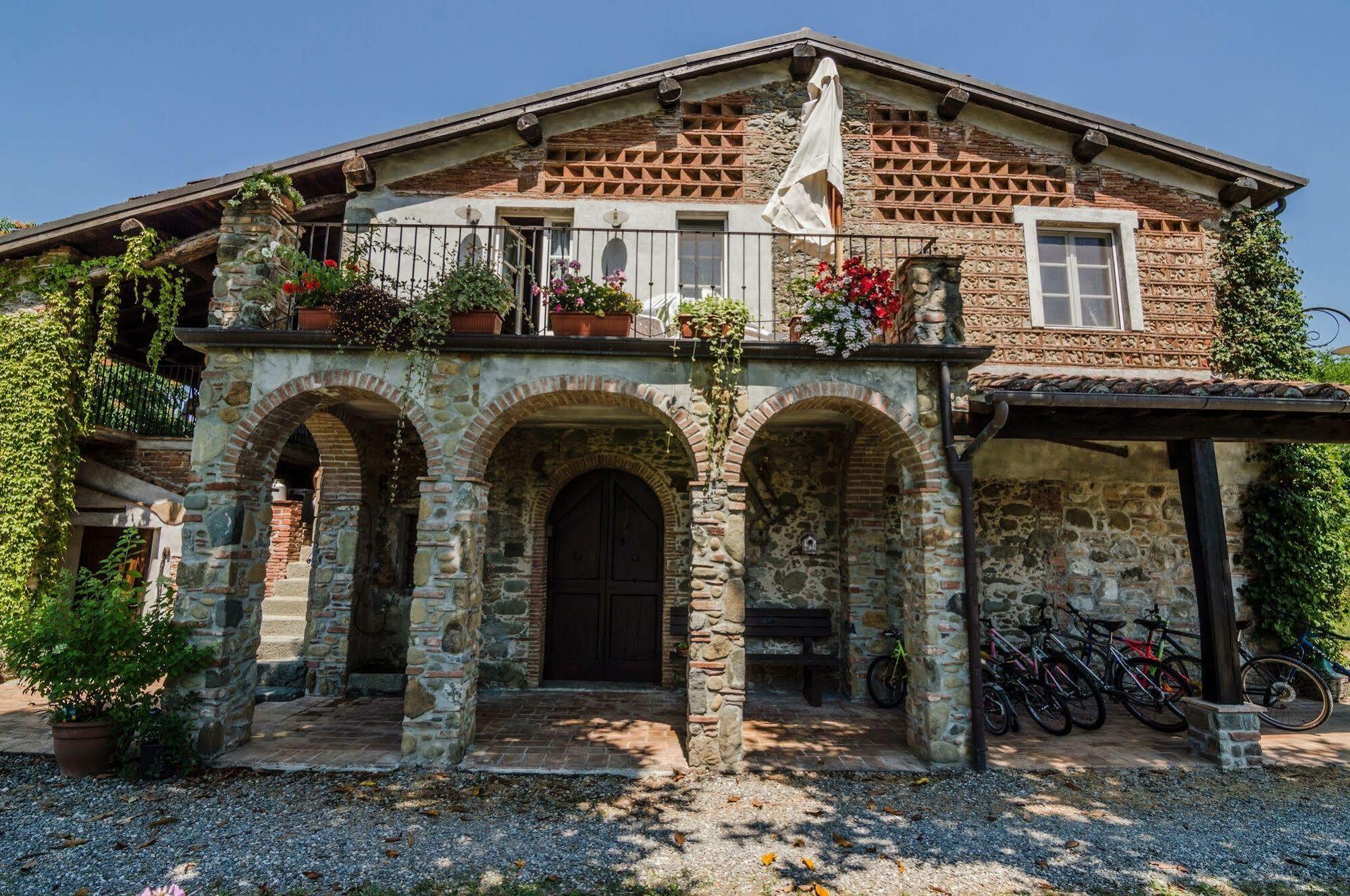 Agriturismo Chioi Барга Экстерьер фото